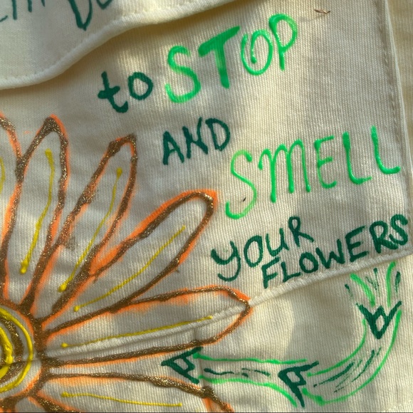 Smell the Flowers shorts - Picture 4 of 6